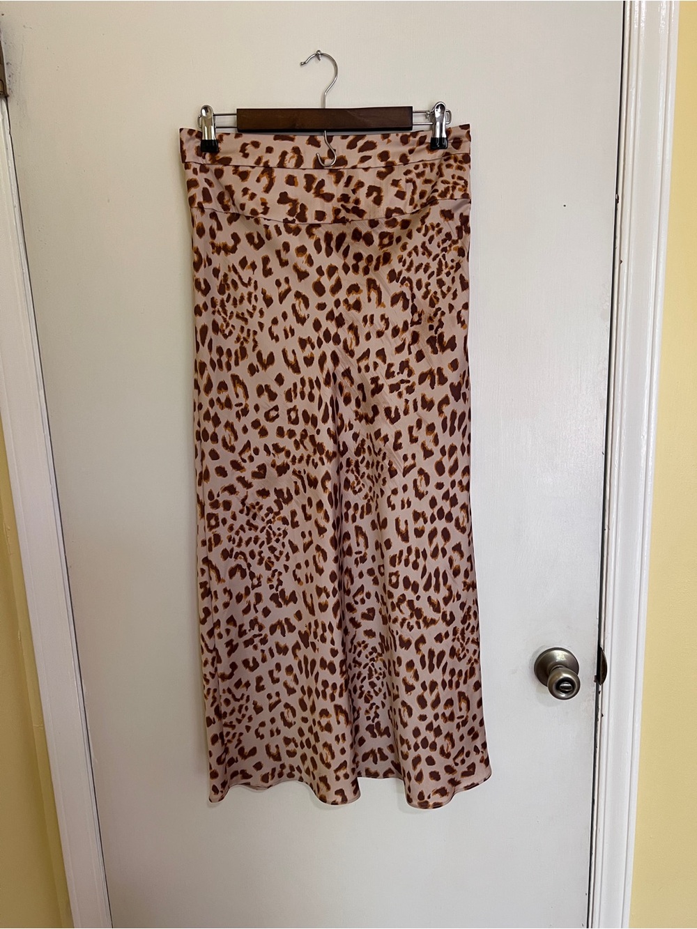 Free People silky bias cut Leopard Print Midi Skirt - Picture 2 of 8